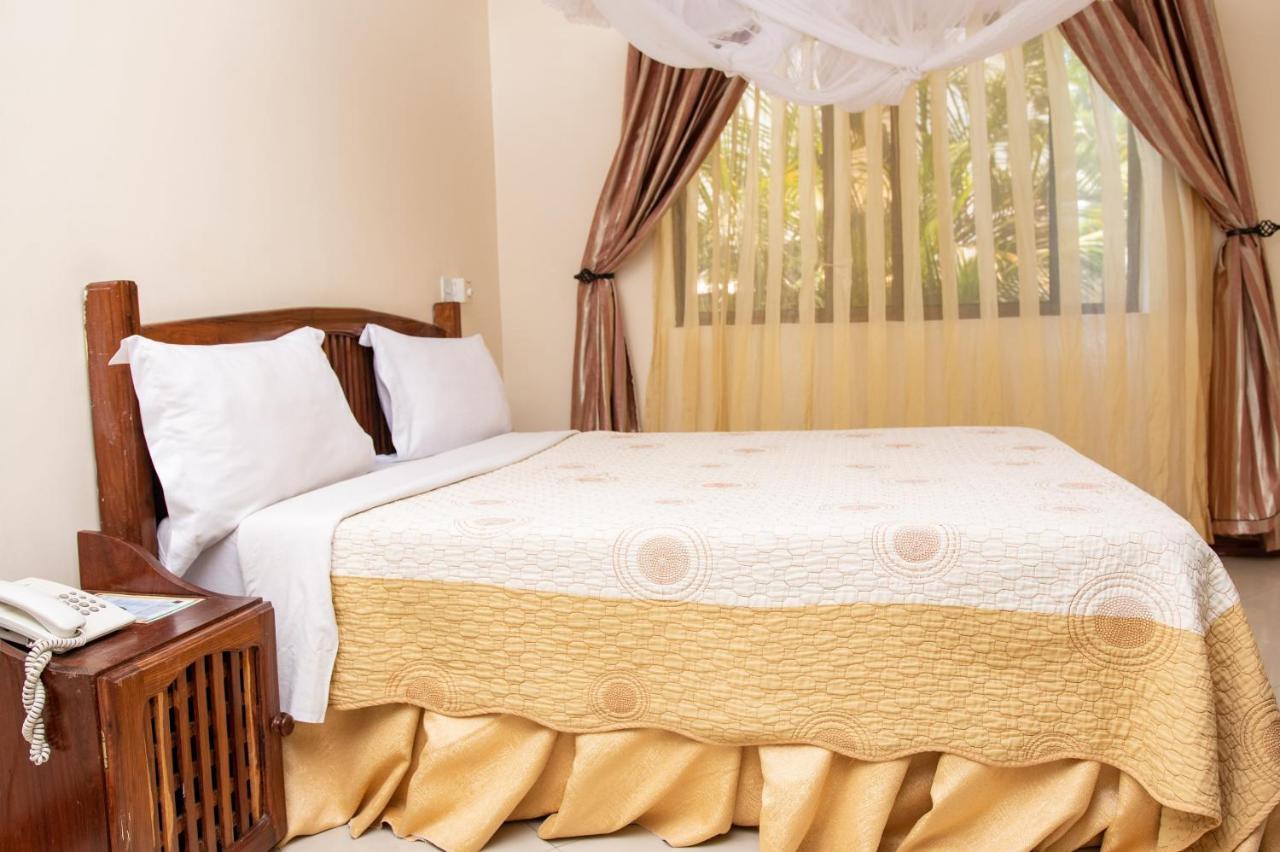 Briston Hotel Arusha Extérieur photo