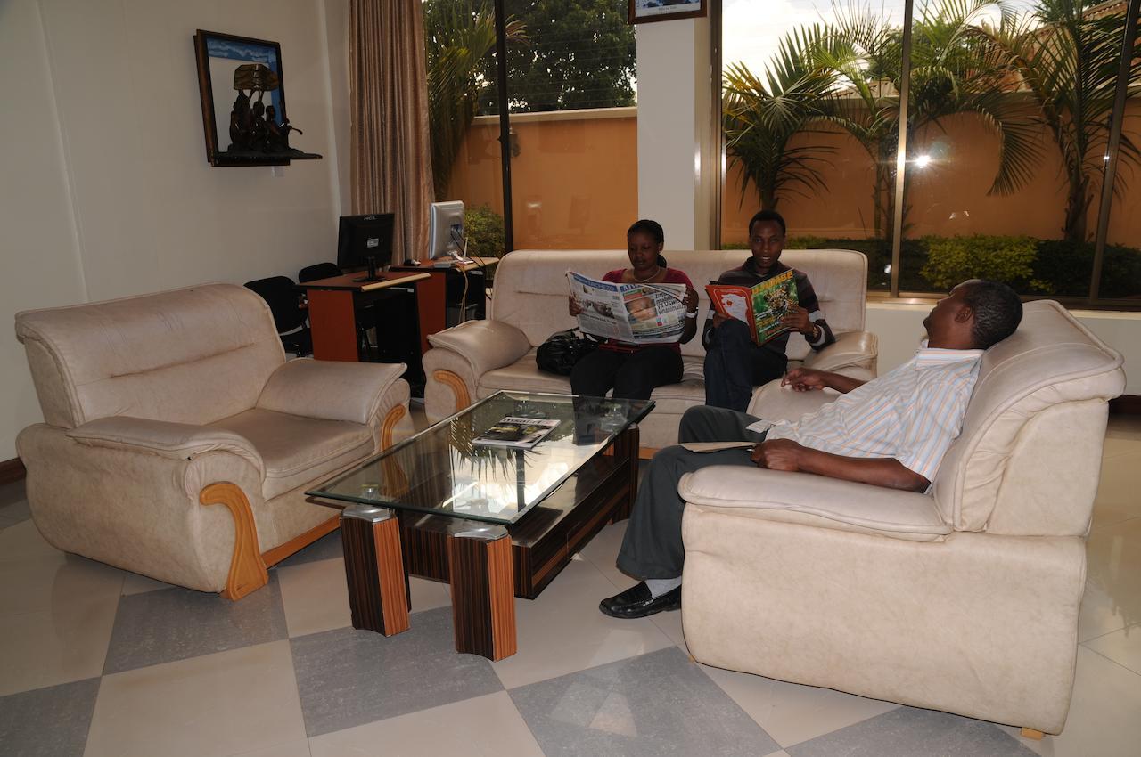 Briston Hotel Arusha Extérieur photo