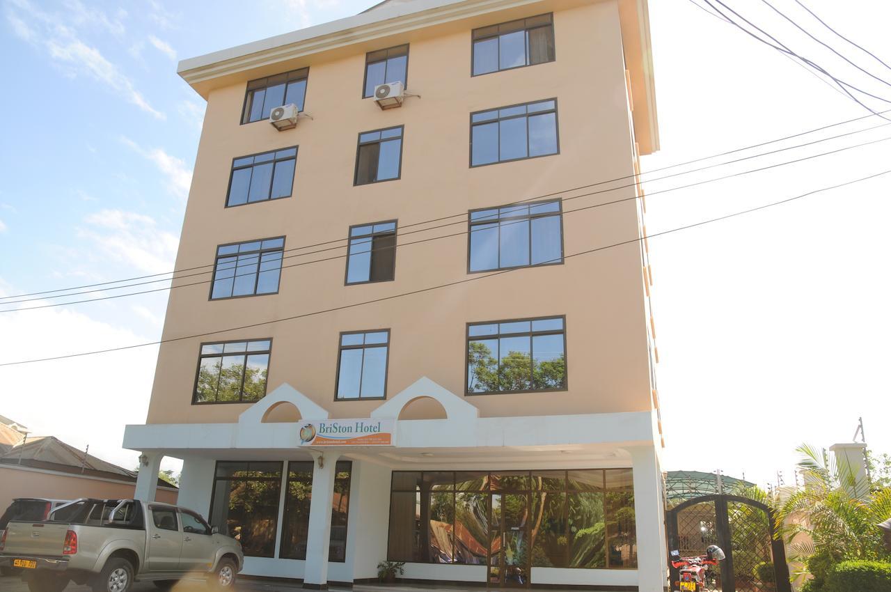 Briston Hotel Arusha Extérieur photo