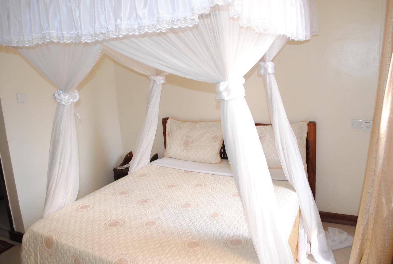 Briston Hotel Arusha Extérieur photo